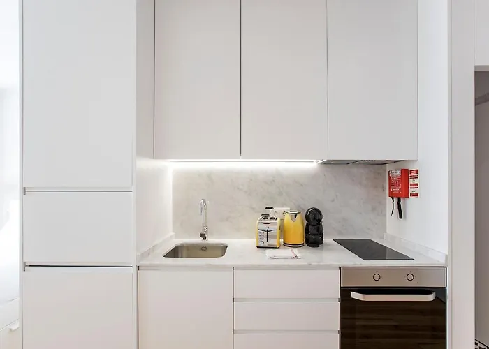 Flux Art W/ Ac & Balcony By Lovelystay * Πόρτο