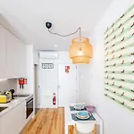 Flux Art W/ Ac & Balcony By Lovelystay Apartman