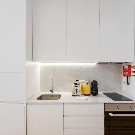 Flux Art W/ Ac & Balcony By Lovelystay * Porto