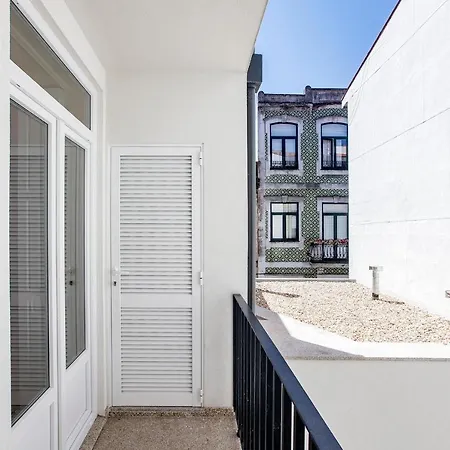 Flux Art W/ Ac & Balcony By Lovelystay * Porto