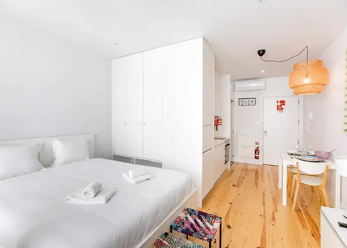 Apartman Flux Art W/ Ac & Balcony By Lovelystay Porto