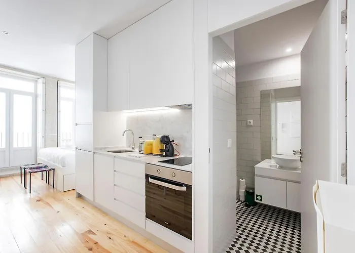 Flux Art W/ Ac & Balcony By Lovelystay Порту